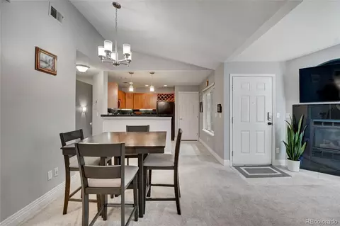 8601 E Dry Creek Rd #121, Centennial, CO 80112
