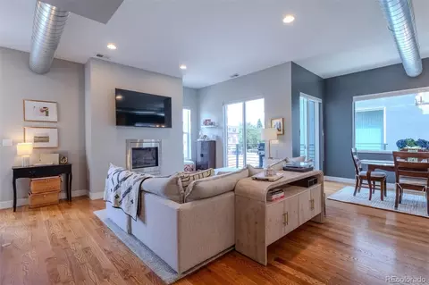 3318 S Washington St, Englewood, CO 80113
