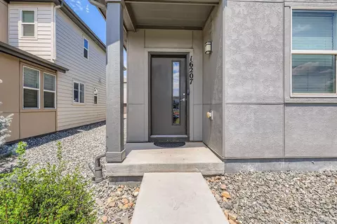 16207 Elk Pl, Denver, CO 80239 photo 2