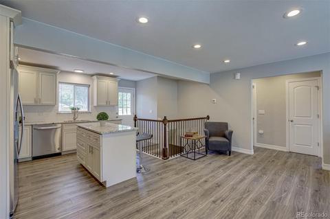 2955 Eudora St, Denver, CO 80207 photo 9