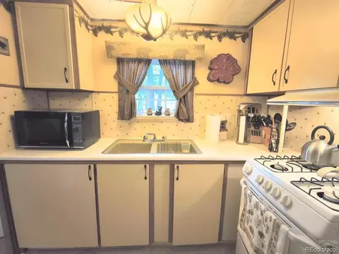 Kitchen - 10594 Charles Ln, Rye, CO 81069 photo 1 of 2