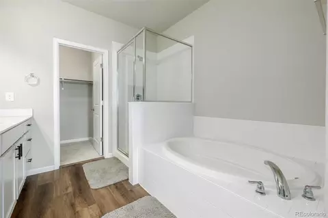 Bath - 14933 E Belleview Dr, Aurora, CO 80015 photo 1 of 4