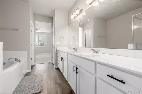 Bath - 14933 E Belleview Dr, Aurora, CO 80015 photo 4 of 4