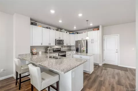 Kitchen - 14933 E Belleview Dr, Aurora, CO 80015 photo 4 of 5