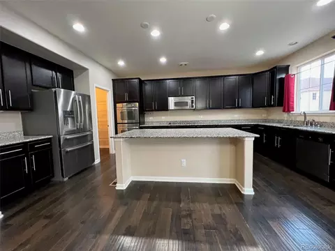 Kitchen - 6602 S Kellerman Way, Aurora, CO 80016 photo 2 of 3
