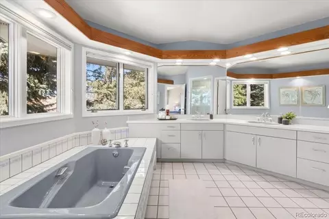 Bath - 5852 Willowbrook Dr, Morrison, CO 80465 photo 2 of 5
