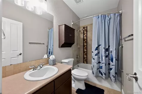 Bath - 9077 E 35th Ave, Denver, CO 80238 photo 3 of 5