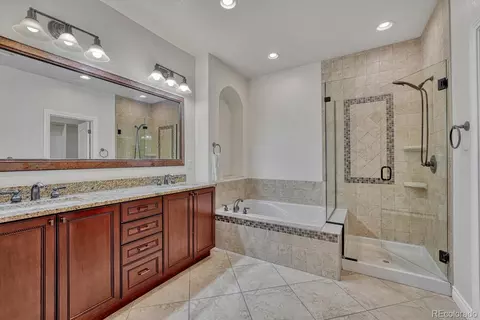 Bath - 8873 E 29th Pl, Denver, CO 80238 photo 2 of 5