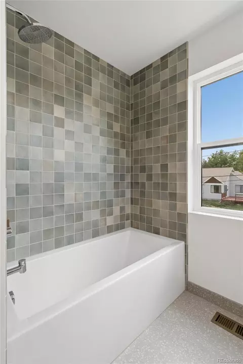 Bath - 6429 Quitman Ct, Arvada, CO 80003 photo 7 of 9