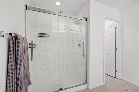 Bath - 6207 Easton Cir, Frederick, CO 80516 photo 1 of 2