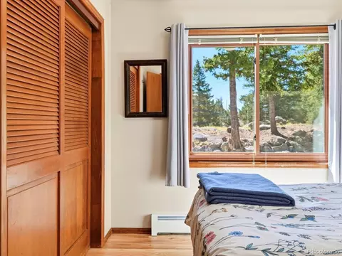Bedroom - 345 Deer Trail Cir, Boulder, CO 80302 photo 3 of 4
