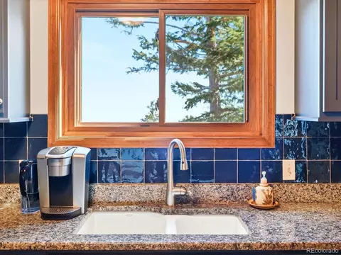 Kitchen - 345 Deer Trail Cir, Boulder, CO 80302 photo 5 of 6