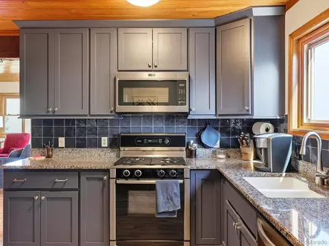 Kitchen - 345 Deer Trail Cir, Boulder, CO 80302 photo 4 of 6