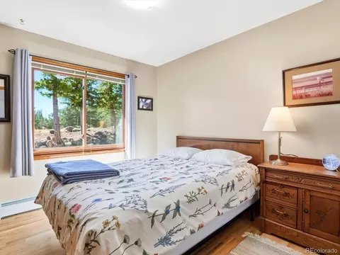 Bedroom - 345 Deer Trail Cir, Boulder, CO 80302 photo 4 of 4