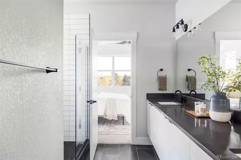 Bath - 3530 W 62nd Pl, Denver, CO 80221 photo 2 of 6