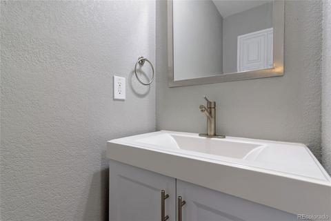 18622 E 46th Pl E, Denver, CO 80249 photo 9