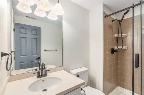 Bath - 6700 S Kellerman Way, Aurora, CO 80016 photo 4 of 4