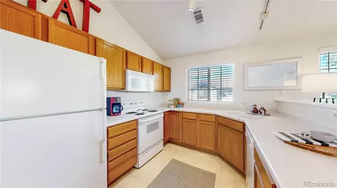 Kitchen - 3291 E 103rd Pl #1507, Thornton, CO 80229 photo 2 of 2