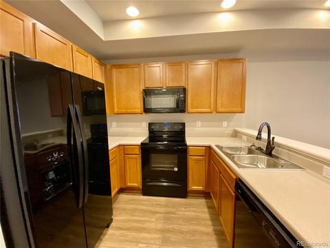 16234 E 47th Dr, Denver, CO 80239 photo 2