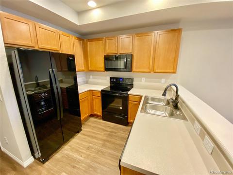 16234 E 47th Dr, Denver, CO 80239 photo 4