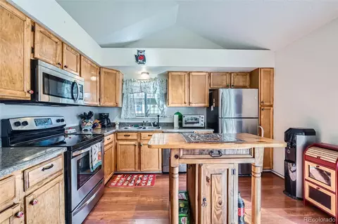 4386 Sable St, Denver, CO 80239 photo 8
