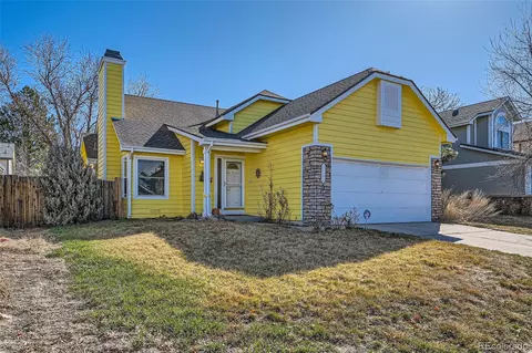 4386 Sable St, Denver, CO 80239 photo 2