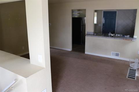 1172 Newark St, Aurora, CO 80010 photo 3