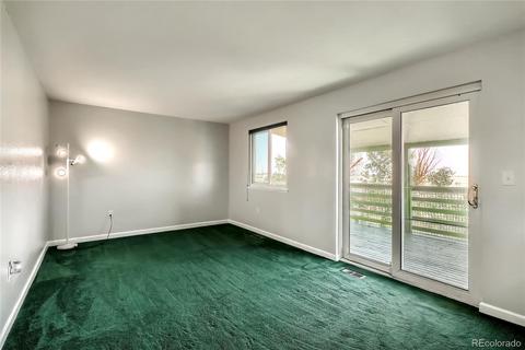 945 Madison Way, Bennett, CO 80102 photo 4