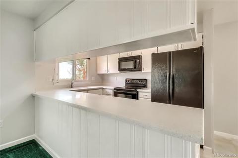 945 Madison Way, Bennett, CO 80102 photo 7