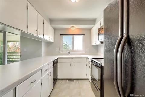 945 Madison Way, Bennett, CO 80102 photo 8