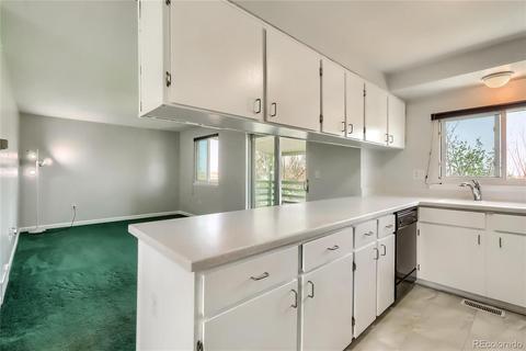 945 Madison Way, Bennett, CO 80102 photo 9