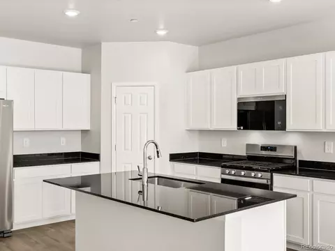 17590 E 88th Pl, Commerce City, CO 80022 photo 10