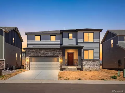 4621 Sunsplash Way, Johnstown, CO 80534