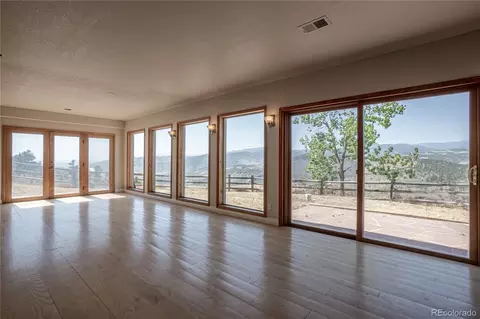Living - 952 Steamboat Valley Rd, Lyons, CO 80540 photo 10 of 12