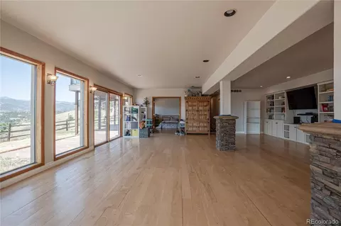 Living - 952 Steamboat Valley Rd, Lyons, CO 80540 photo 12 of 12