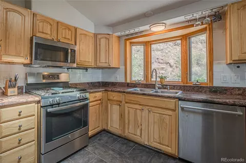 Kitchen - 952 Steamboat Valley Rd, Lyons, CO 80540 photo 1 of 3