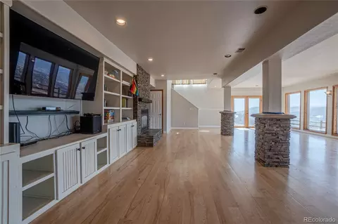 Living - 952 Steamboat Valley Rd, Lyons, CO 80540 photo 11 of 12