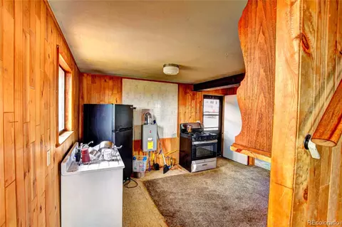 Kitchen - 135 Eagle Rock Rd #B11, Jefferson, CO 80456 photo 2 of 2