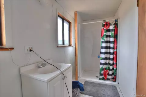 Bath - 135 Eagle Rock Rd #B11, Jefferson, CO 80456 photo 2 of 2