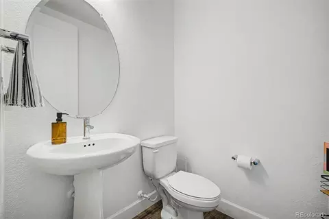 Bath - 10558 Eby Cir, Lone Tree, CO 80124 photo 1 of 5