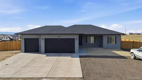 421 N Heather Dr, Pueblo, CO 81007