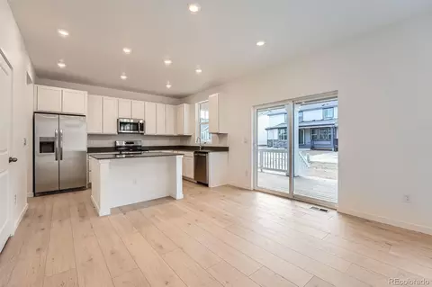 24736 Evans Dr, Aurora, CO 80018 photo 6