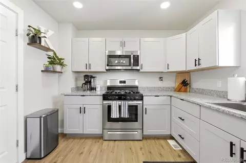 19083 E 16th Ave, Aurora, CO 80011 photo 9