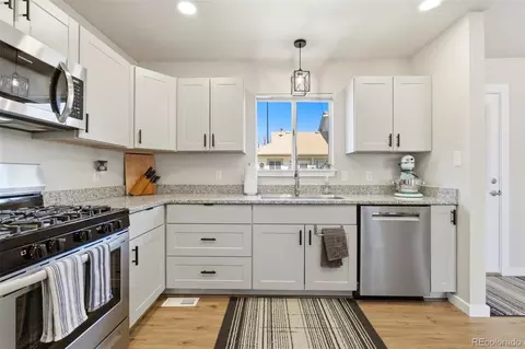 19083 E 16th Ave, Aurora, CO 80011 photo 8