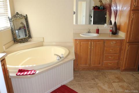 41666 E 104th Ave, Bennett, CO 80102 photo 10
