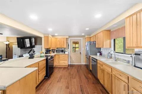 Kitchen - 10829 Bartlett Trl, Rye, CO 81069 photo 3 of 3
