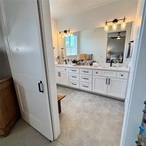 Bath - 364 E Orchard Rd, Centennial, CO 80121 photo 2 of 7