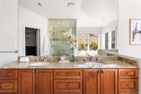 Bath - 700 Yellow Pine Ave, Boulder, CO 80304 photo 3 of 5