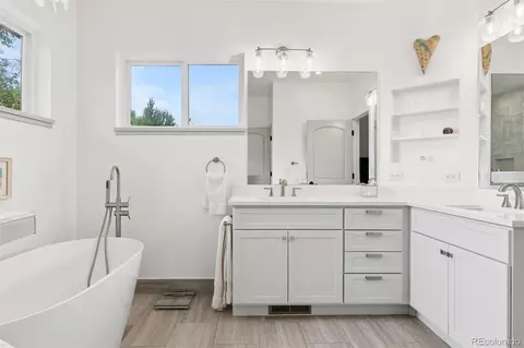 Bath - 2870 18th St, Boulder, CO 80304 photo 6 of 6