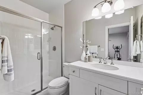 Bath - 6584 S Quantock Ct, Aurora, CO 80016 photo 5 of 5
